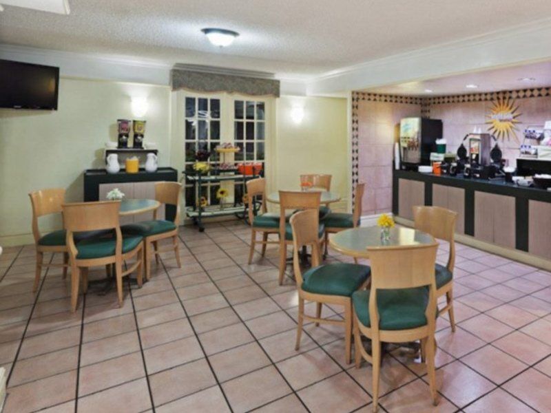 La Quinta Inn By Wyndham Austin Oltorf Restaurang bild